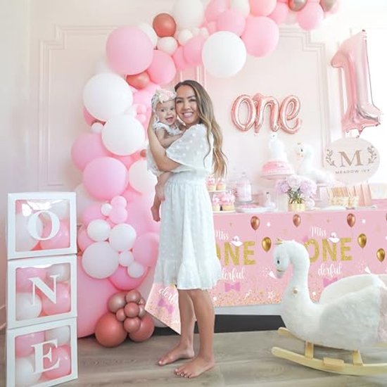 Tafelkleed Miss ONEderful - 1e verjaardag - Wegwerp tafellaken - Roze