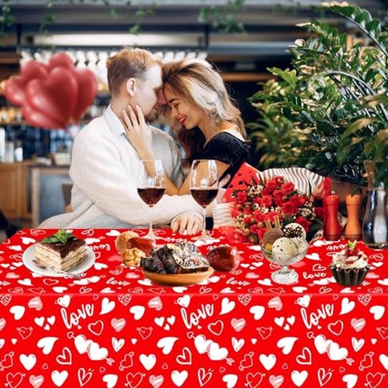 Tafelkleed love - Wegwerp tafellaken liefde - 130 x 220 cm
